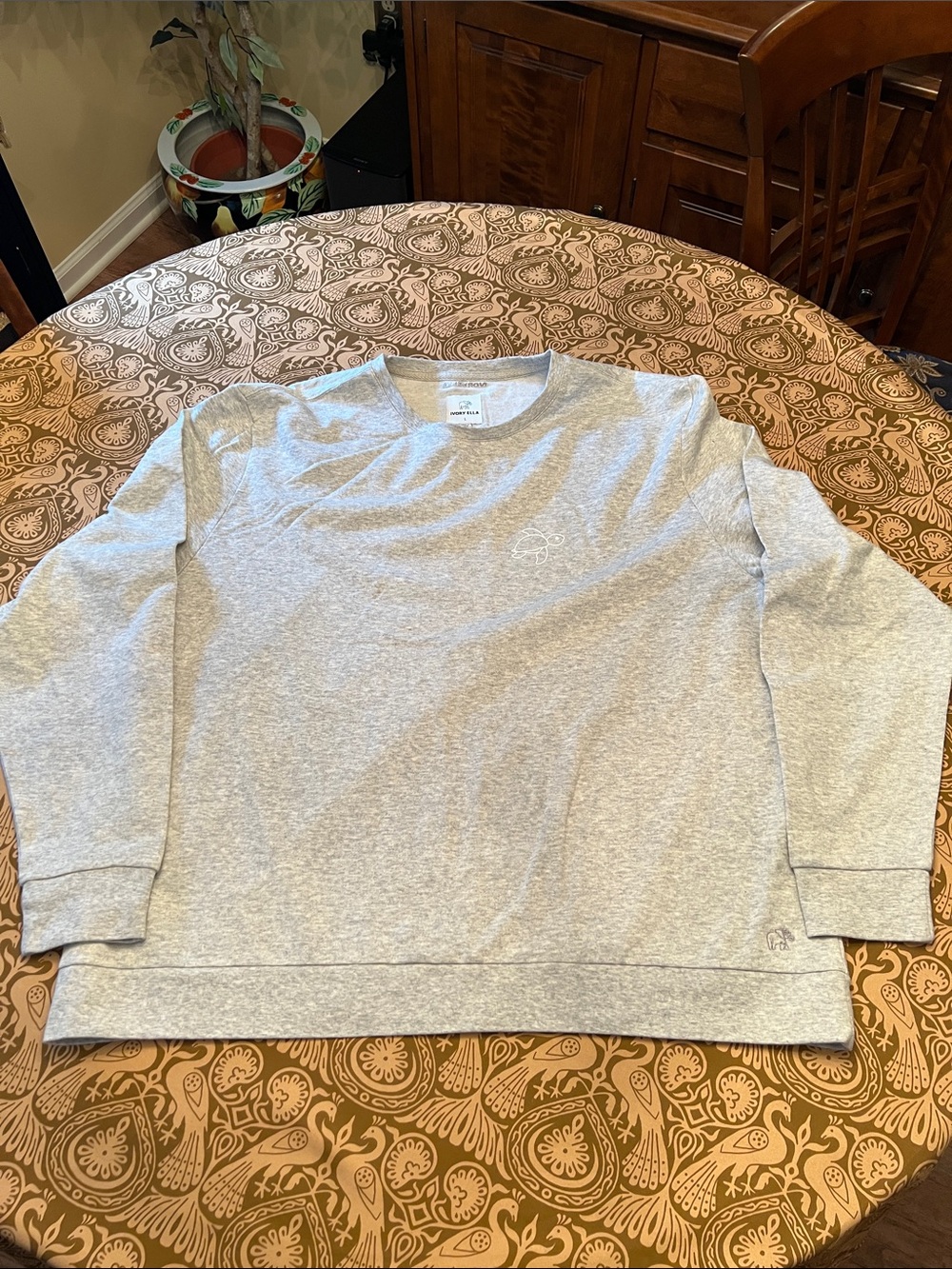 ivory ella Light Gray Women's Crewneck Sweatshirt Turtle Design